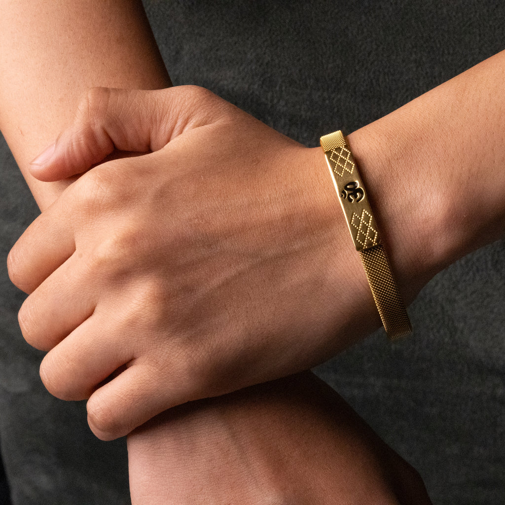 Om Shakti Kada (IGP Gold Plating)