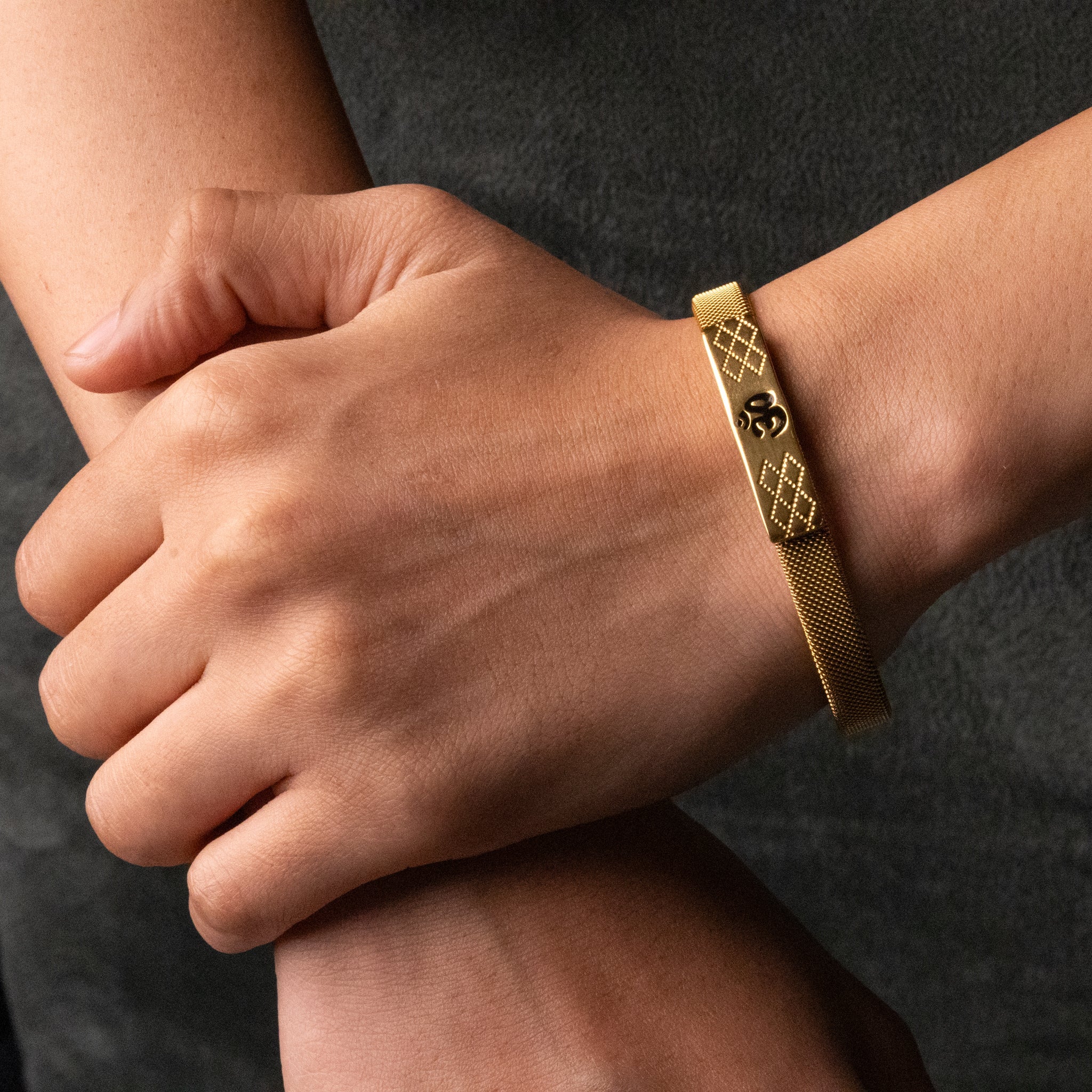 Om Shakti Kada (IGP Gold Plating)