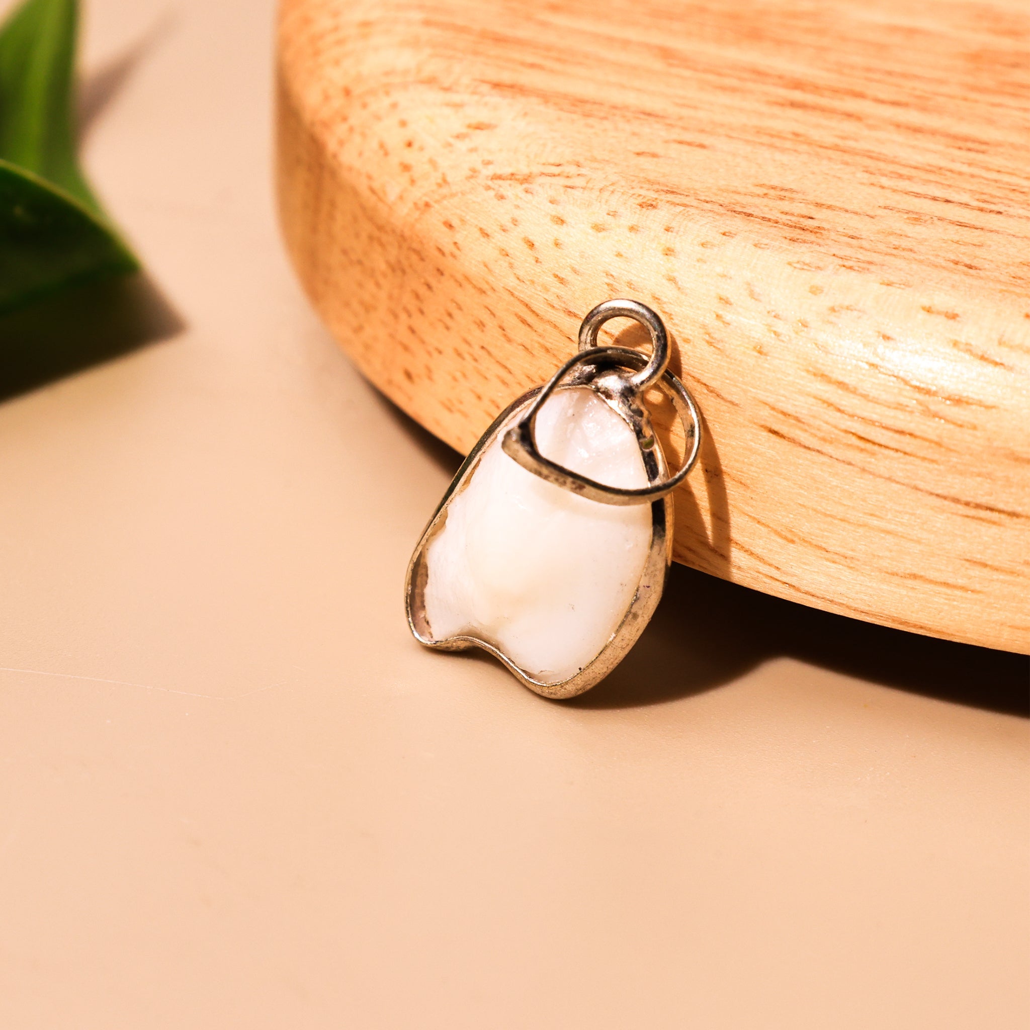 Machh Mani Pendant (Wealth, Love & Beauty)